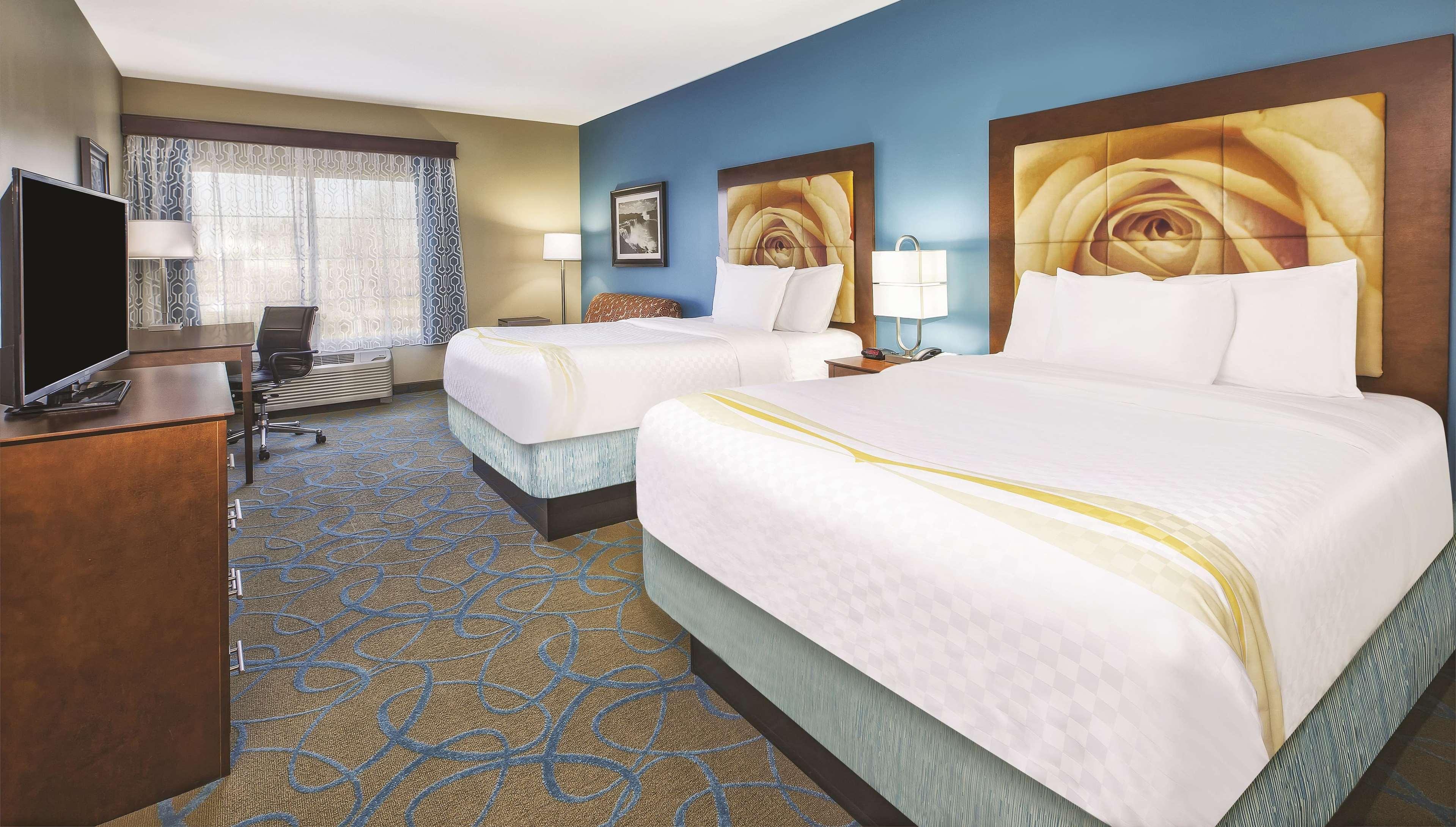 La Quinta By Wyndham Niagara Falls Extérieur photo